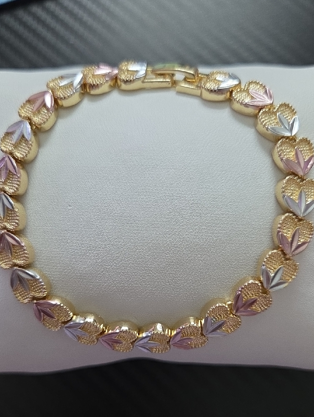 Tri-Color Gold Women’s Leaf Link Bracelet